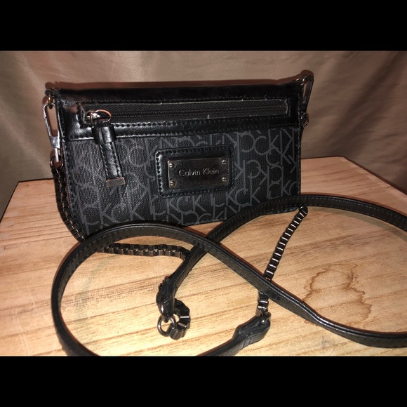 Calvin Klein clutch wallet purse - Picture 3 of 4